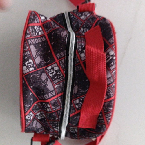 Star Wars bag in very good condition with 2 compartments