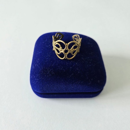 Vintage ring like new, handmade, gold color, adjustable