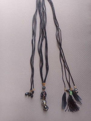Boho Long Necklace 40cm with Black Beads and Feather Tassels like new