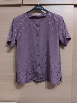 Women's shirt like new, purple with small leaves, size L