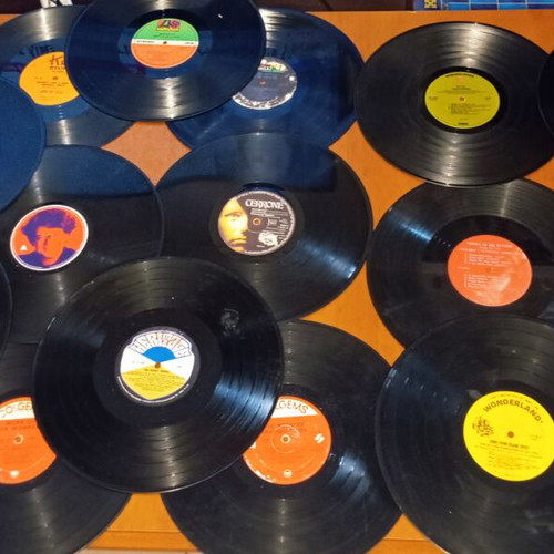 Vinyl records used, pack of 19 from 1980s-1990s