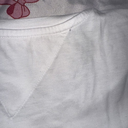 Tommy Jeans White T-shirt with Embroidered Logo like new, fits XS/S