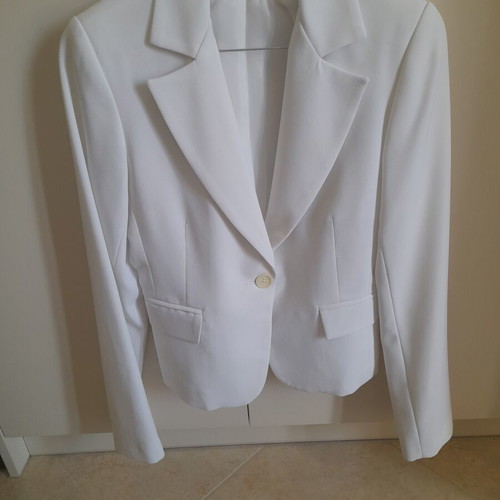 Paranoia white short fitted jacket like new, size M