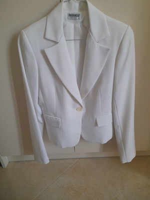Paranoia white short fitted jacket like new, size M