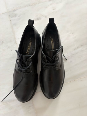 Fifth Avenue women's loafers shoes new, black size 40
