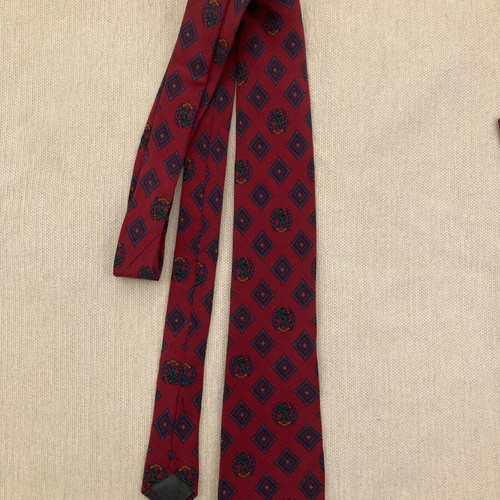 Silk tie like new, black and red