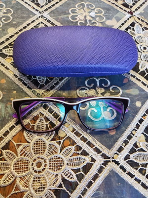 Bliss C6720 eyeglasses used, lens size 52 mm, purple and white
