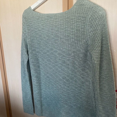 Hailys sweater green like new, size M