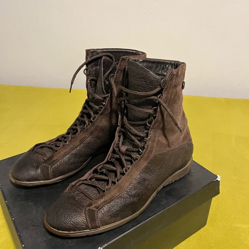 Emporio Armani boots like new, brown size 42 with metallic eyelets