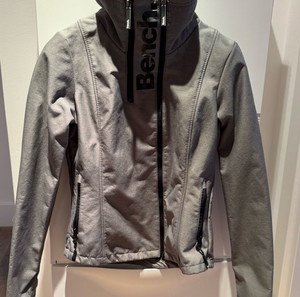 Bench Training Jacket - Grey