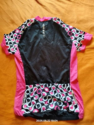 Women's cycling top medium used