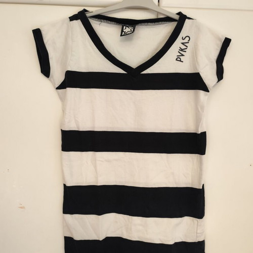 Pukas blouse medium size like new