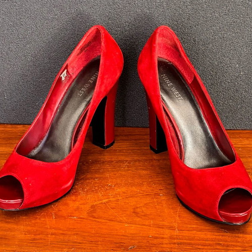 Peep toe Nine West shoes used, red suede, size 40.5