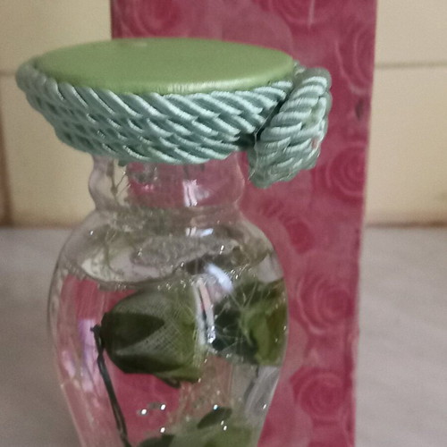Decorative glass with fabric leaves in water, 18cm height like new