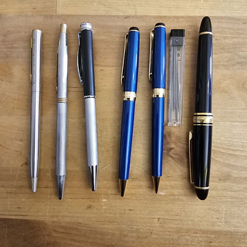Pens and mechanical pencil used, set of 4 Borghini pens and 1 penna