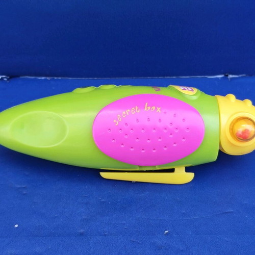 Pez Rocket Pen used candy holder pen from 2000