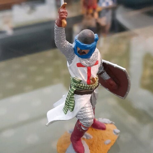 Crusader knight figure used, hand-painted, height 7.5cm