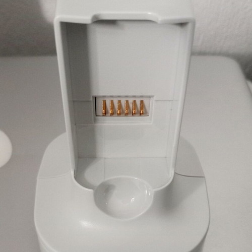 Genuine Microsoft double charging dock for Xbox 360 battery pack used