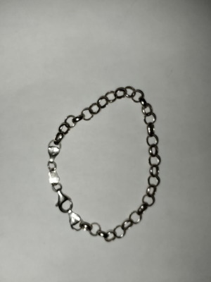 Silver chain in like new condition