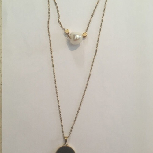 Double necklace like new, black and gold faux with pearly detail