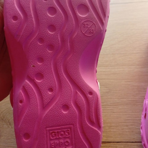 Gioseppo Kids beach clogs size 32/33 like new, pink