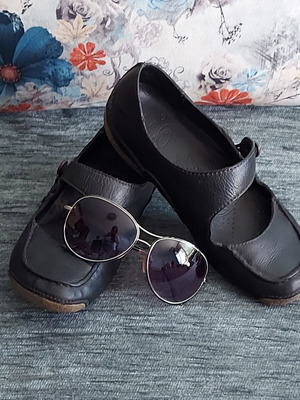 Γυναικεία αθλητικά παπούτσια Clarks σαν καινούργια, μέγεθος 37,5, μαύρο δέρμα