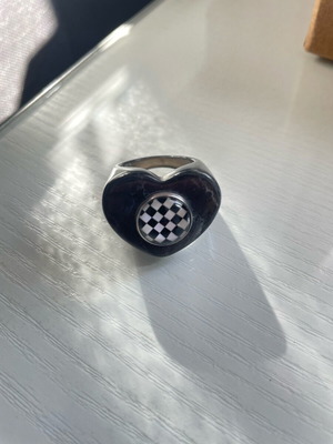 BlackCurrentPop ring new, black heart with checkerboard design