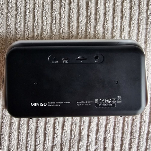 Miniso wireless Bluetooth speaker like new, black/white