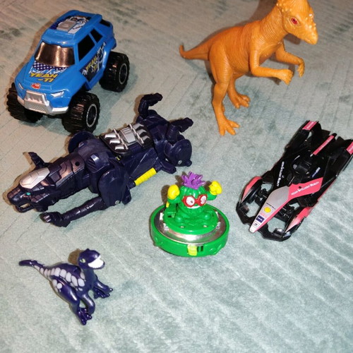 Children's toys like new, all together