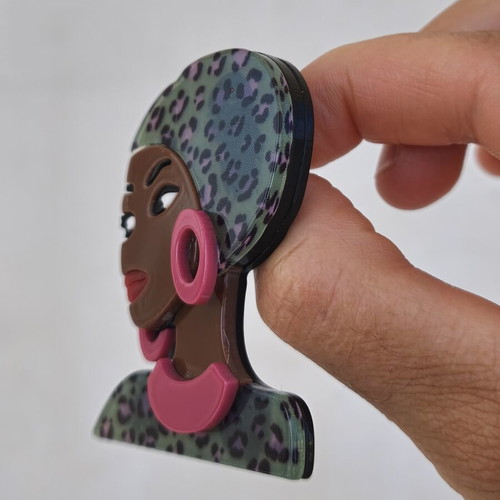 Acrylic brooch woman with leopard turban and pink details
