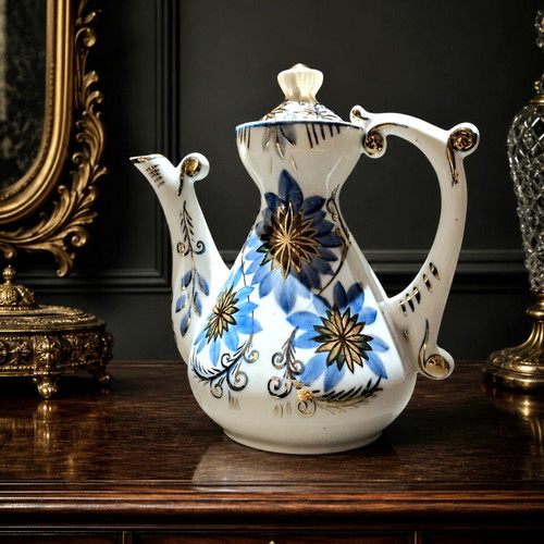 Phoenix Kislovodsk porcelain teapot like new, vintage Russian decoration