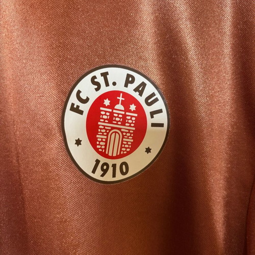 St. Pauli football jersey double-sided size S like new