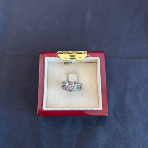 Folli Follie 925 silver ring like new with pink and white stones