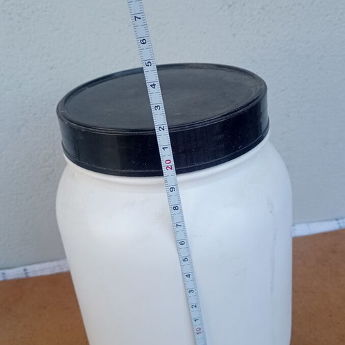 Plastic container used 3 L for food storage