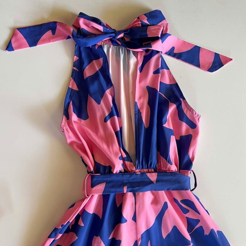 Shein dress blue and pink with open back like new, size M