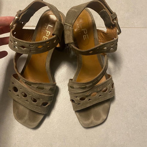 Alpe suede leather sandals used, in excellent condition