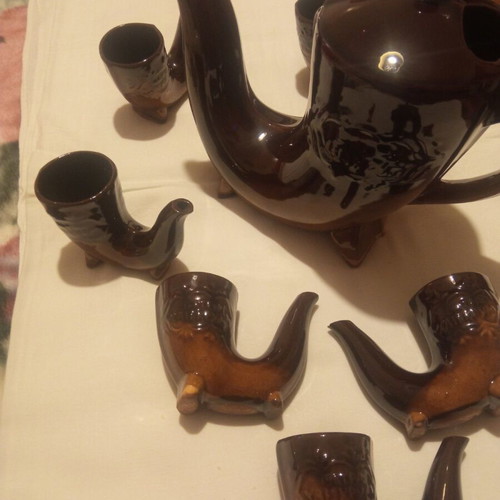 Ceramic pitcher set with 6 cups, brown glossy finish, like new