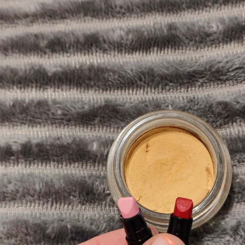 Essence Soft Touch Mousse Foundation 04 Ivory set with Avon lipstick samples new