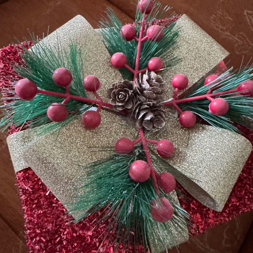 Christmas decorative gift like new, medium size, red with gold ribbon