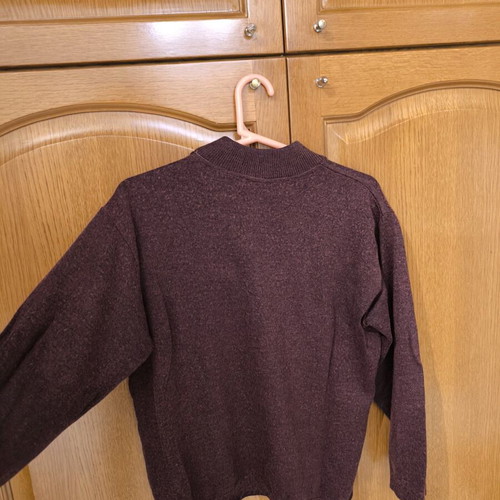 Porto Castello men's sweater medium size like new, red and purple