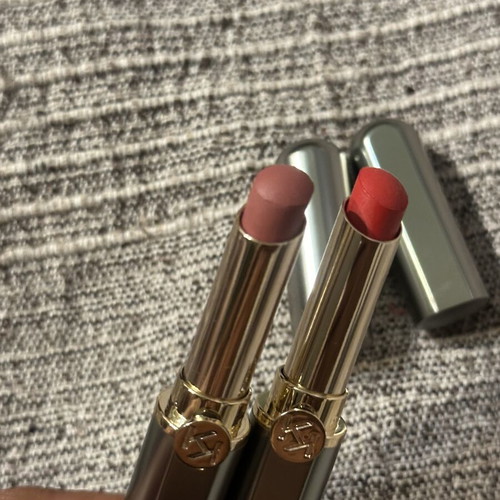Long stay lipstick