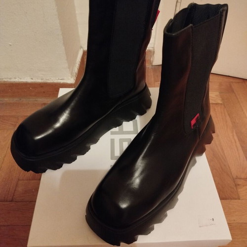 Love Moschino ankle boots size 40 new, black leather