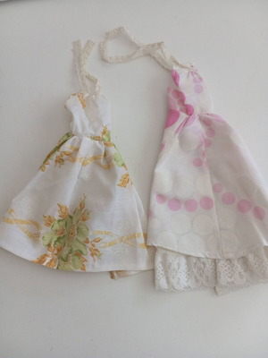 Set of 2 vintage doll dresses 30cm like new