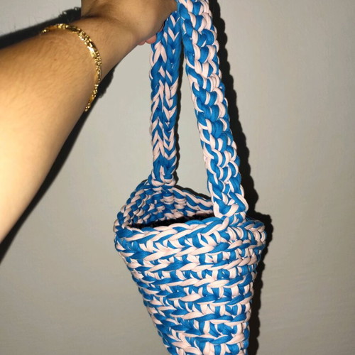 Crochet shoulder bag made of mako yarn blue-pink new
