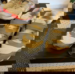  Αθλητικά παπούτσια Nike και Asics