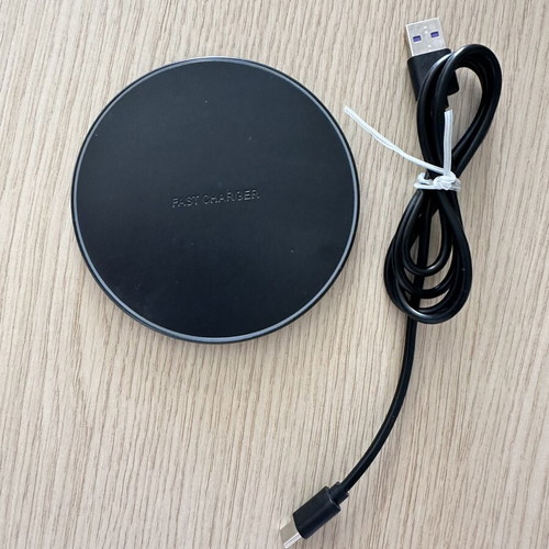 Wireless charger for iPhone iPad