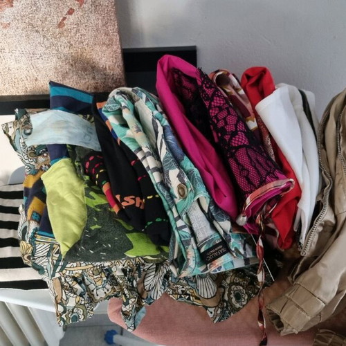 Clothes like new, dresses, trousers, jacket, blouses