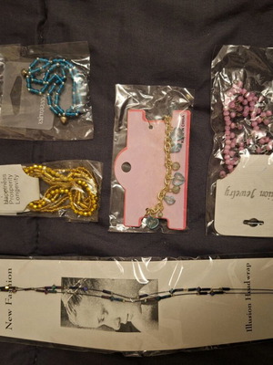 Jewelry new, pack of 5 pieces