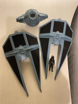 Star Wars Tie Interceptor Power of the Jedi like new with imperial pilot
