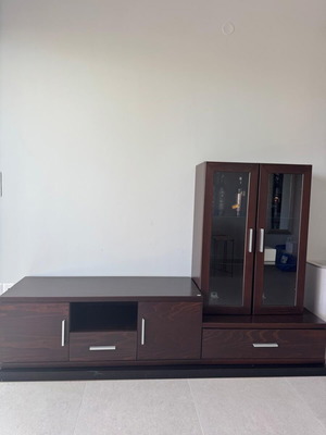 Living room unit like new, 3 pieces with glass cabinets